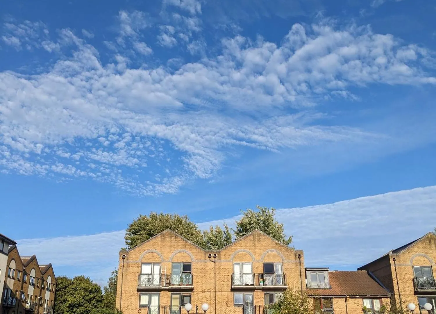 Canary Wharf Waterside Flat London Homestay