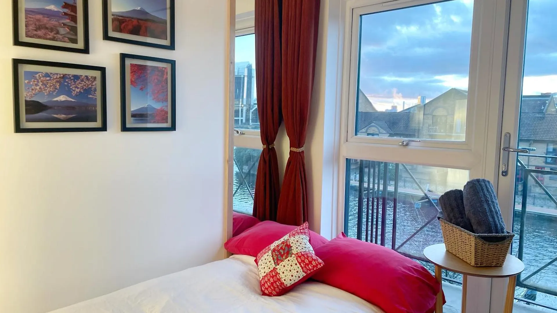 Homestay Canary Wharf Waterside Flat London United Kingdom