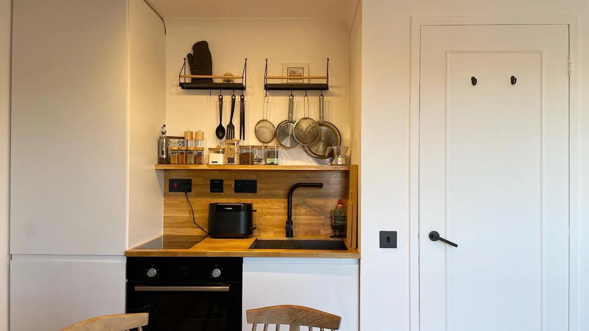Canary Wharf Waterside Flat London Homestay